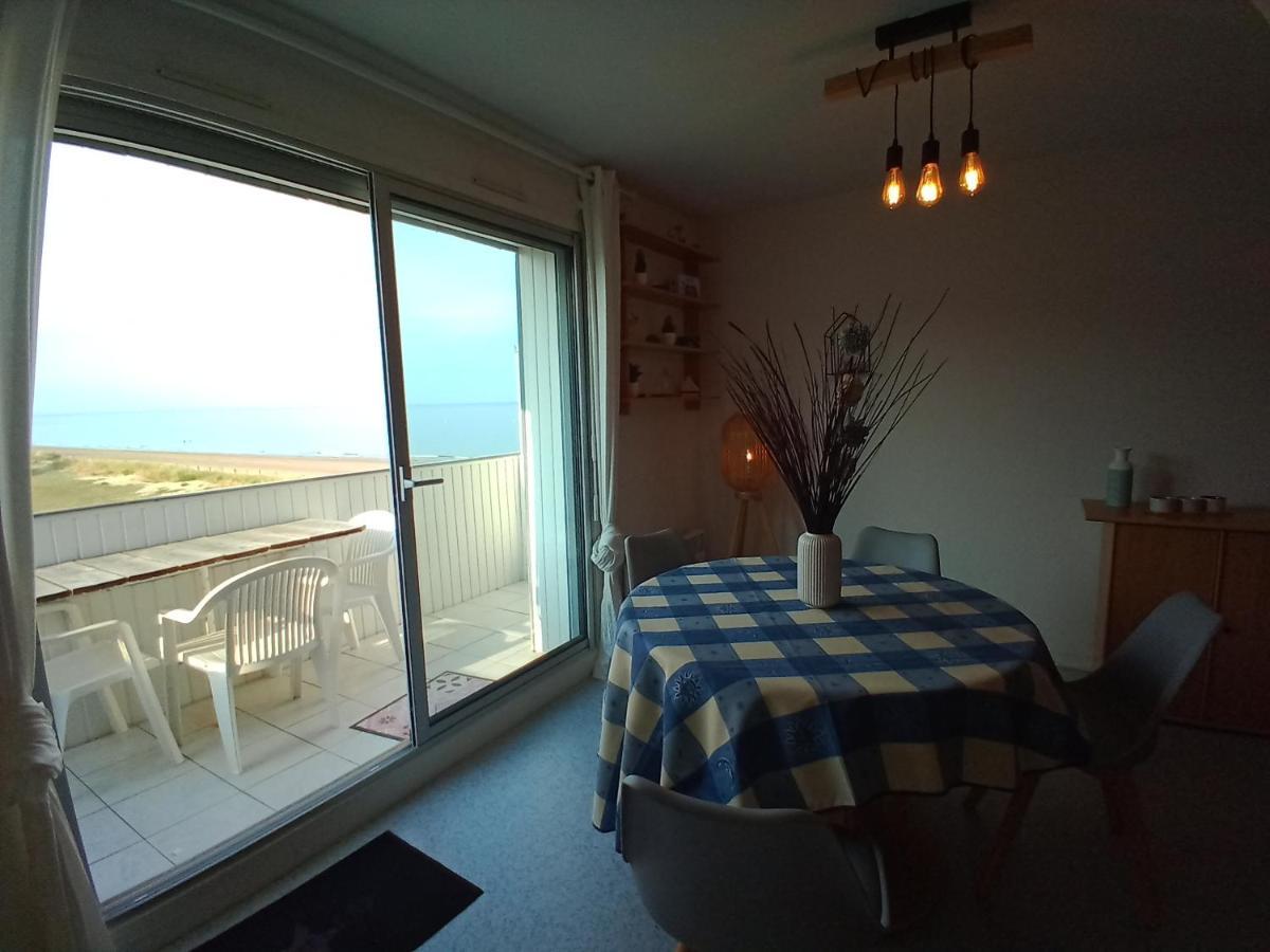 Duplex Les Pieds Dans L' Eau Apartment Jullouville-les-Pins Exterior foto